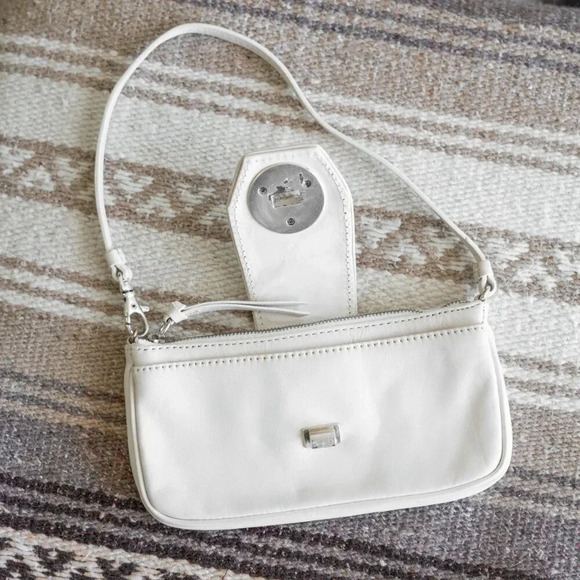 Michael Kors White Shoulder Bag - Picture 5 of 11
